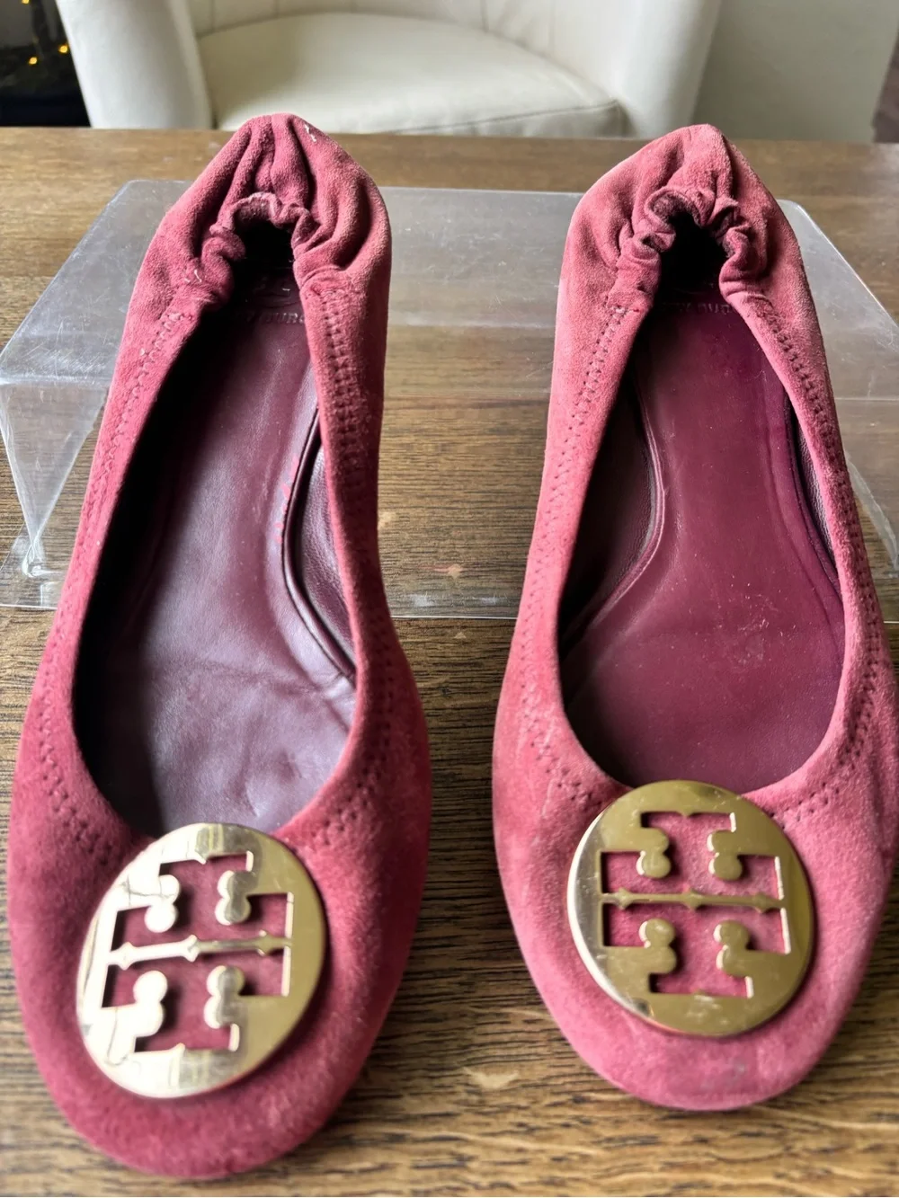 Tory Burch Reva Ballet Flats Burgundy Suede Logo Medallion Size 10M